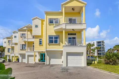 530 Esther St, New Smyrna Beach, FL 32169