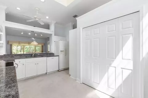 Kitchen - 1128 Glengad Run, Ormond Beach, FL 32174 photo 4 of 4