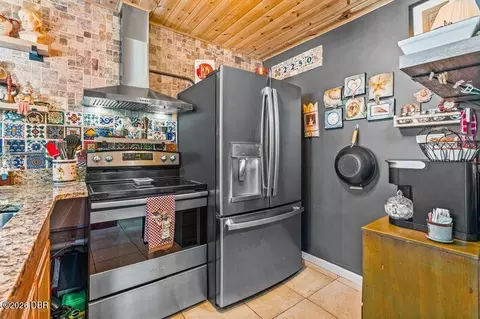 Kitchen - 2250 Ocean Shore Blvd, Ormond Beach, FL 32176 photo 2 of 4
