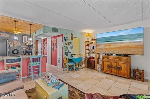 Living - 2250 Ocean Shore Blvd, Ormond Beach, FL 32176 photo 3 of 4
