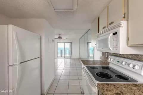 Kitchen - 2390 Ocean Shore Blvd, Ormond Beach, FL 32176 photo 2 of 3
