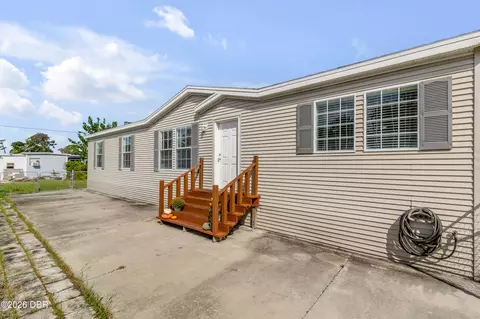 5407 Landis Ave, Port Orange, FL 32127