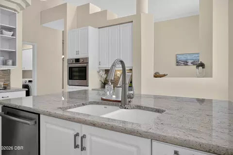 Kitchen - 12 Brook Crest Way, Ormond Beach, FL 32174 photo 4 of 6