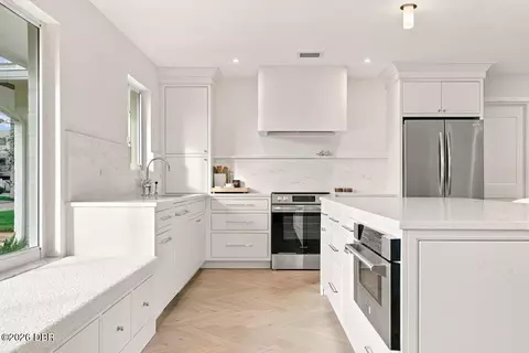Kitchen - 59 Amsden Rd, Ormond Beach, FL 32176 photo 1 of 5