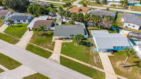 View/Area - 52 Tropical Dr, Ormond Beach, FL 32176 photo 2 of 8