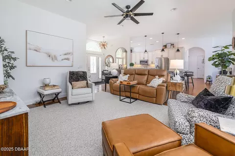 Living - 3100 Acoma Dr, Ormond Beach, FL 32174 photo 2 of 4
