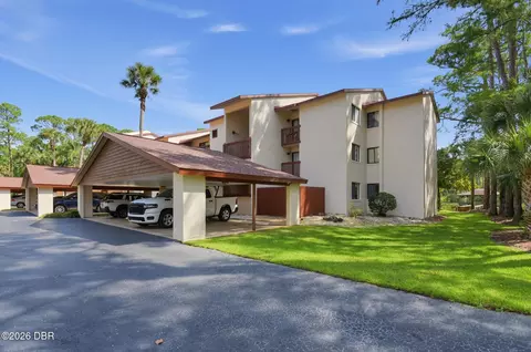 275 Indigo Dr, Daytona Beach, FL 32114