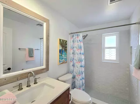 Bath - 24 Briggs Dr, Ormond Beach, FL 32176 photo 4 of 5