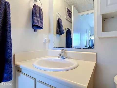 Bath - 2700 Ocean Shore Blvd, Ormond Beach, FL 32176 photo 1 of 5
