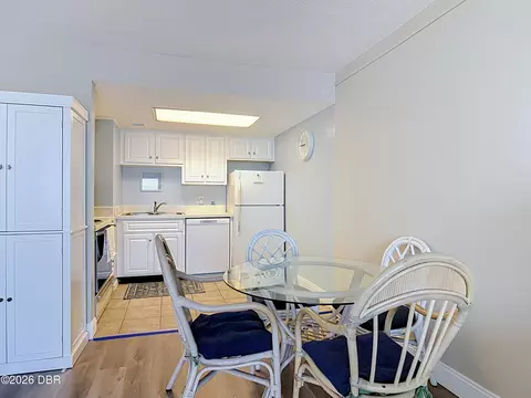 Dining - 2700 Ocean Shore Blvd, Ormond Beach, FL 32176 photo 4 of 4