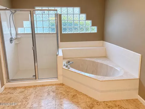 Bath - 409 Seabrook Rd, Ormond Beach, FL 32174 photo 1 of 1