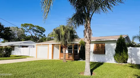 527 S Peninsula Ave, New Smyrna Beach, FL 32169