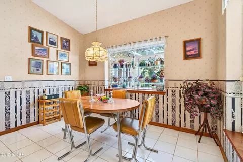 Dining - 7 Foxhunter Flt, Ormond Beach, FL 32174 photo 3 of 5
