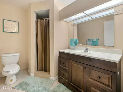Bath - 107 N Cory Dr, Edgewater, FL 32141 photo 1 of 3