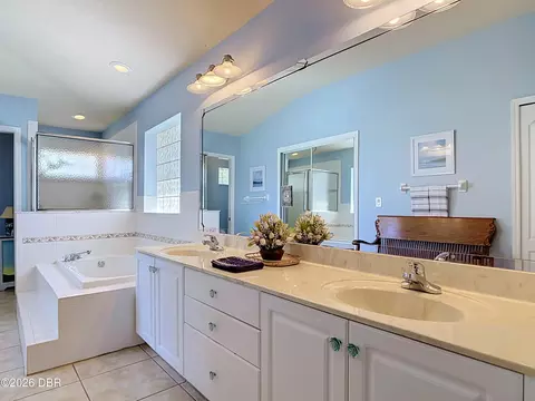 Bath - 4 Acanthus Cir, Ormond Beach, FL 32174 photo 1 of 6