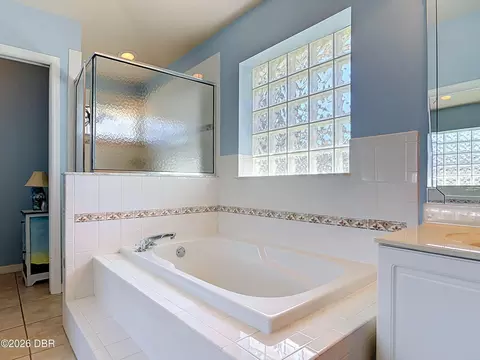 Bath - 4 Acanthus Cir, Ormond Beach, FL 32174 photo 2 of 6
