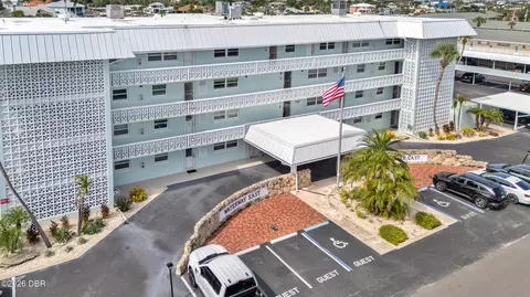 325 N Causeway N, New Smyrna Beach, FL 32169