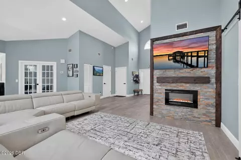 Living - 34 Treetop Cir, Ormond Beach, FL 32174 photo 1 of 2
