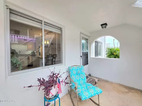 405 N Halifax Ave, Daytona Beach, FL 32118