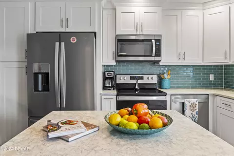 Kitchen - 1510 Ocean Shore Blvd, Ormond Beach, FL 32176 photo 6 of 8