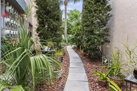 Exterior - 1510 Ocean Shore Blvd, Ormond Beach, FL 32176 photo 6 of 8
