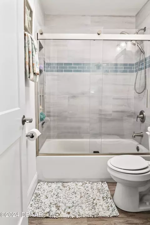 Bath - 1510 Ocean Shore Blvd, Ormond Beach, FL 32176 photo 3 of 3