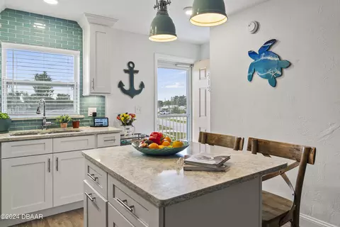 Kitchen - 1510 Ocean Shore Blvd, Ormond Beach, FL 32176 photo 3 of 8
