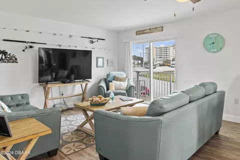 Living - 1510 Ocean Shore Blvd, Ormond Beach, FL 32176 photo 1 of 3