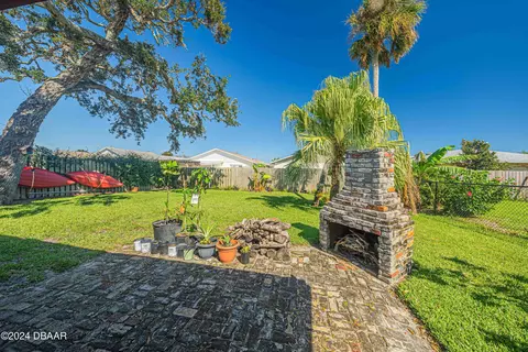 Exterior - 25 Laughing Gull Ln, Edgewater, FL 32141 photo 5 of 15