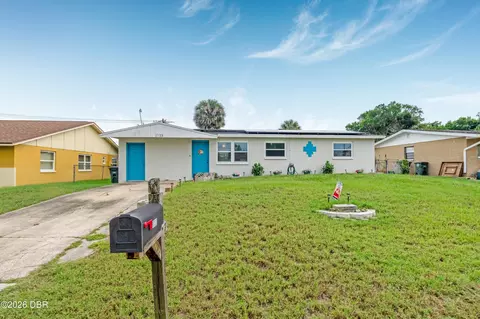 1033 Cadillac Dr, Daytona Beach, FL 32117
