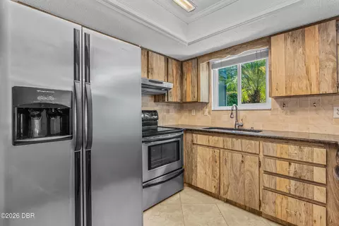 Kitchen - 222 Pine Cone Trl, Ormond Beach, FL 32174 photo 4 of 4