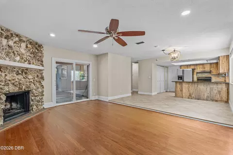 Living - 222 Pine Cone Trl, Ormond Beach, FL 32174 photo 6 of 8