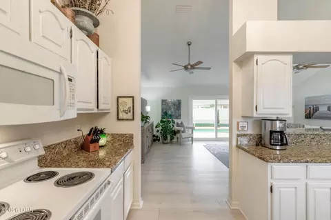 Kitchen - 9 Sea Gull Dr, Ormond Beach, FL 32176 photo 4 of 6