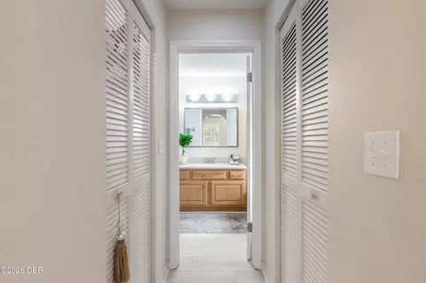 Entry Way - 9 Sea Gull Dr, Ormond Beach, FL 32176 photo 3 of 3