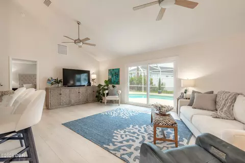 Living - 9 Sea Gull Dr, Ormond Beach, FL 32176 photo 2 of 4