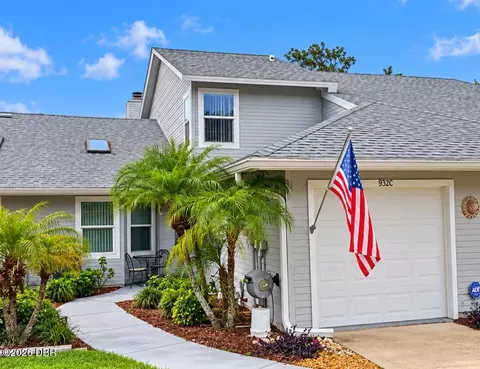 932 Meadow View Dr, Port Orange, FL 32127
