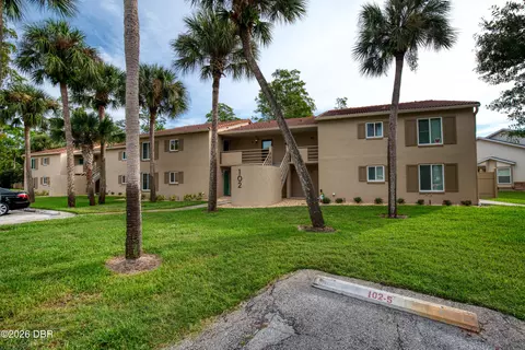 102 Bob White Ct, Daytona Beach, FL 32119