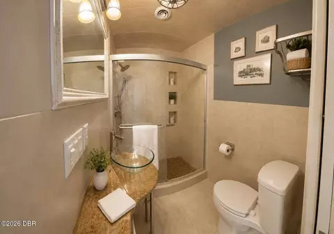 Bath - 11 Oakview Cir, Ormond Beach, FL 32176 photo 1 of 2