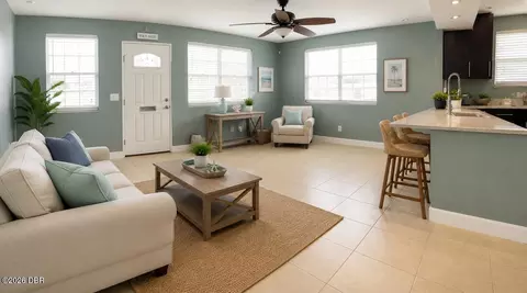 Living - 11 Oakview Cir, Ormond Beach, FL 32176 photo 1 of 2