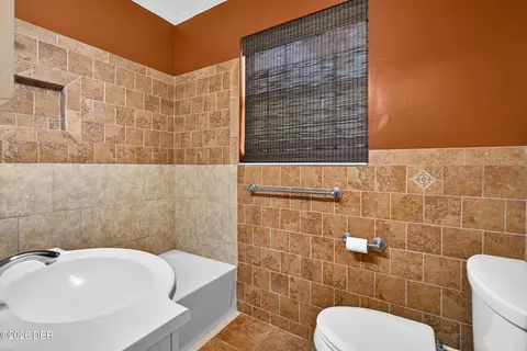 Bath - 319 Mcintosh Rd, Ormond Beach, FL 32174 photo 3 of 3
