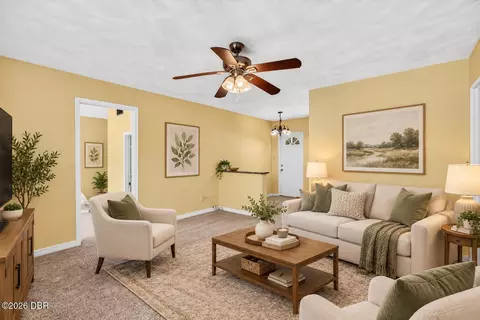 Living - 319 Mcintosh Rd, Ormond Beach, FL 32174 photo 4 of 6