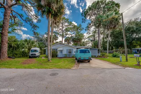 Exterior - 300 Alice St, Edgewater, FL 32132 photo 2 of 16