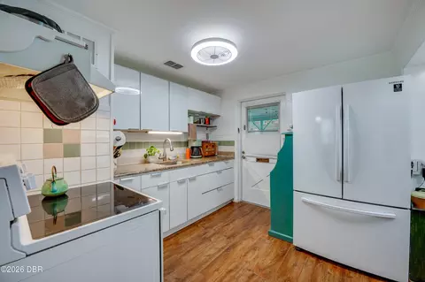 Kitchen - 300 Alice St, Edgewater, FL 32132 photo 2 of 3