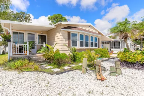 733 Indian Hill Dr, Port Orange, FL 32129