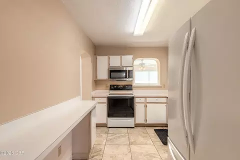 Kitchen - 34 Cardinal Dr, Ormond Beach, FL 32176 photo 2 of 2