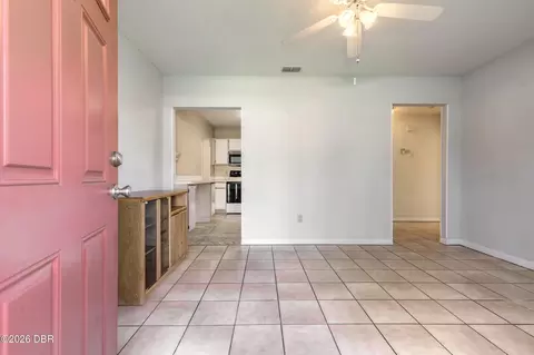 Living - 34 Cardinal Dr, Ormond Beach, FL 32176 photo 1 of 5