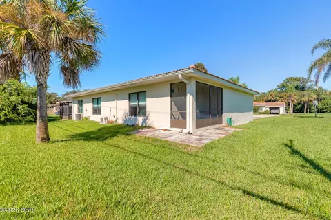 Exterior - 34 Cardinal Dr, Ormond Beach, FL 32176 photo 2 of 5
