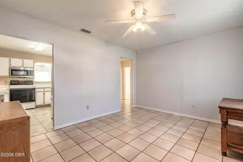 Living - 34 Cardinal Dr, Ormond Beach, FL 32176 photo 2 of 5