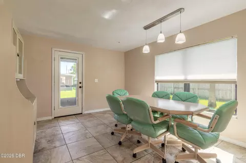 Dining - 34 Cardinal Dr, Ormond Beach, FL 32176 photo 2 of 3