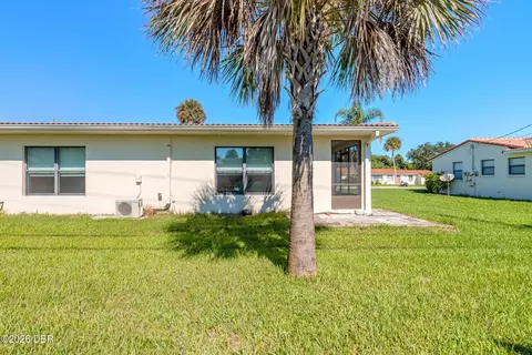 Exterior - 34 Cardinal Dr, Ormond Beach, FL 32176 photo 3 of 5